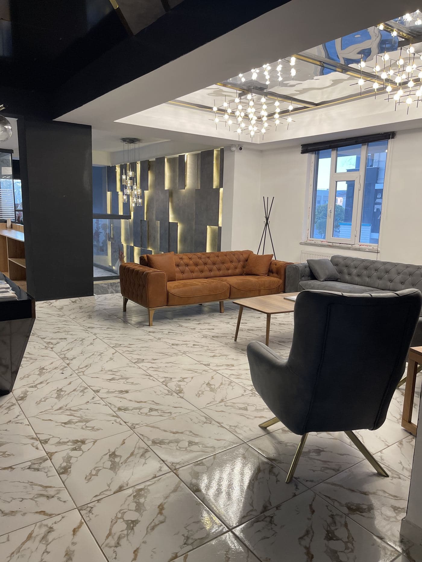 Dent49 klinik bekleme salonu